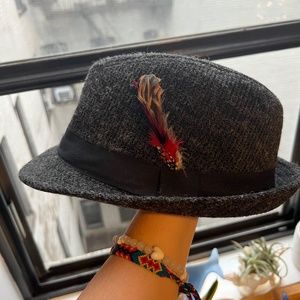 The Boyfriend Sale! Vintage-style grey wool bowler hat with woodpecker feather